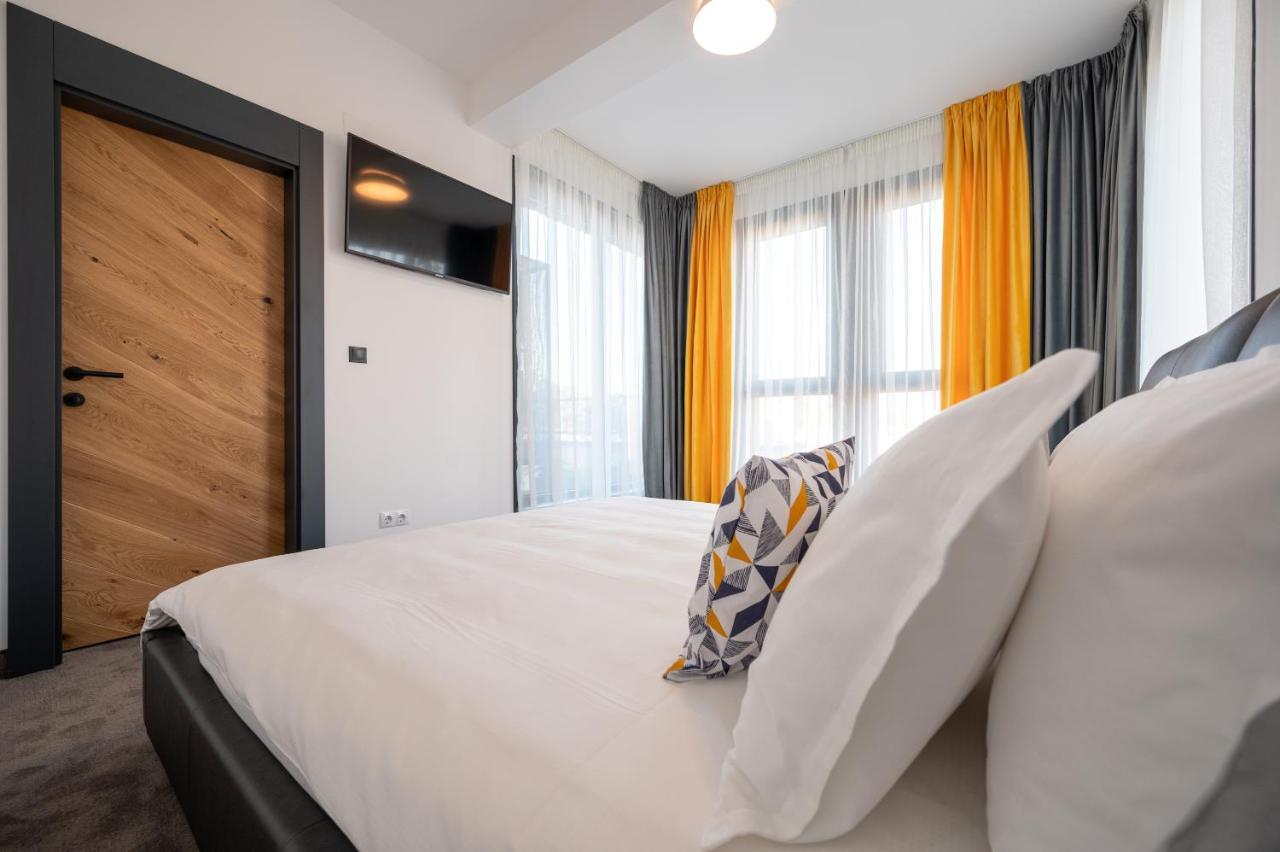 Calvin Aparthotel Nagyvárad Kültér fotó