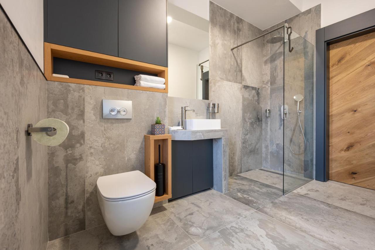 Calvin Aparthotel Nagyvárad Kültér fotó