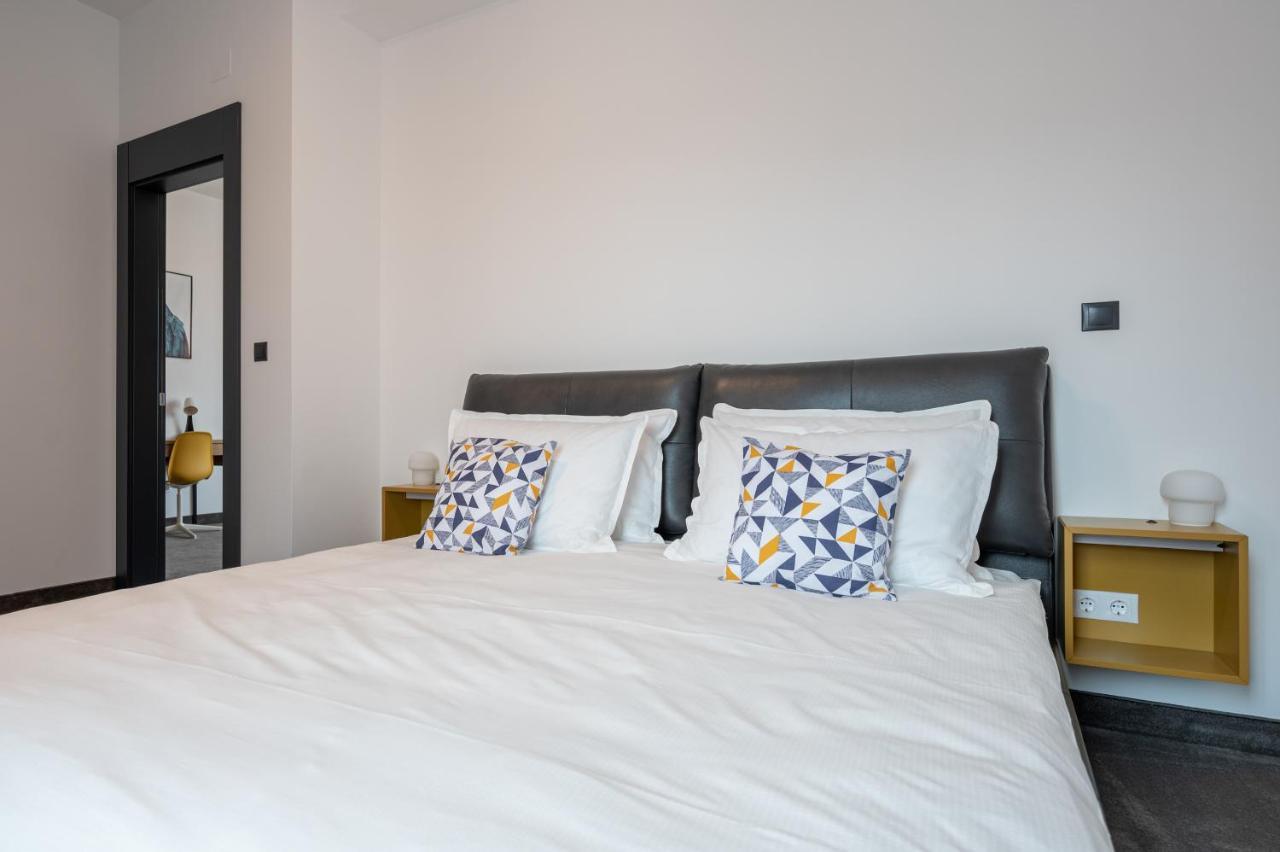 Calvin Aparthotel Nagyvárad Kültér fotó