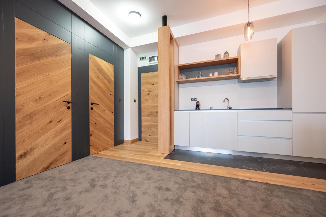 Calvin Aparthotel Nagyvárad Kültér fotó