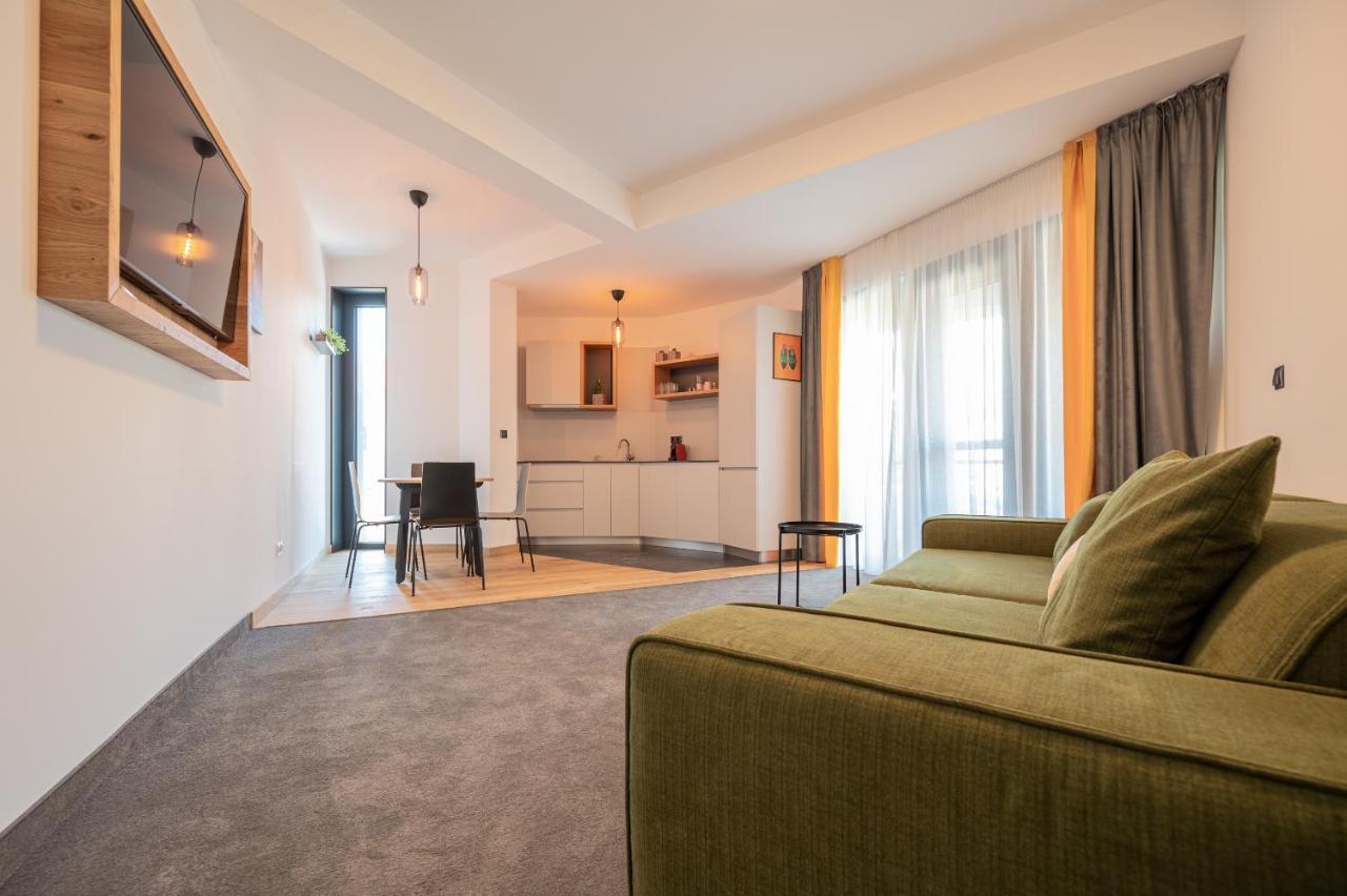 Calvin Aparthotel Nagyvárad Kültér fotó