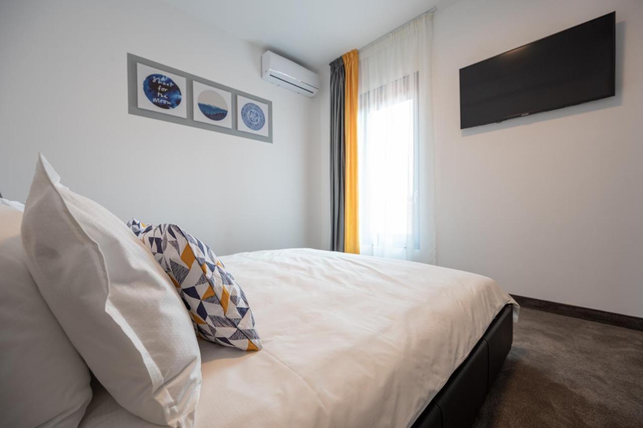 Calvin Aparthotel Nagyvárad Kültér fotó