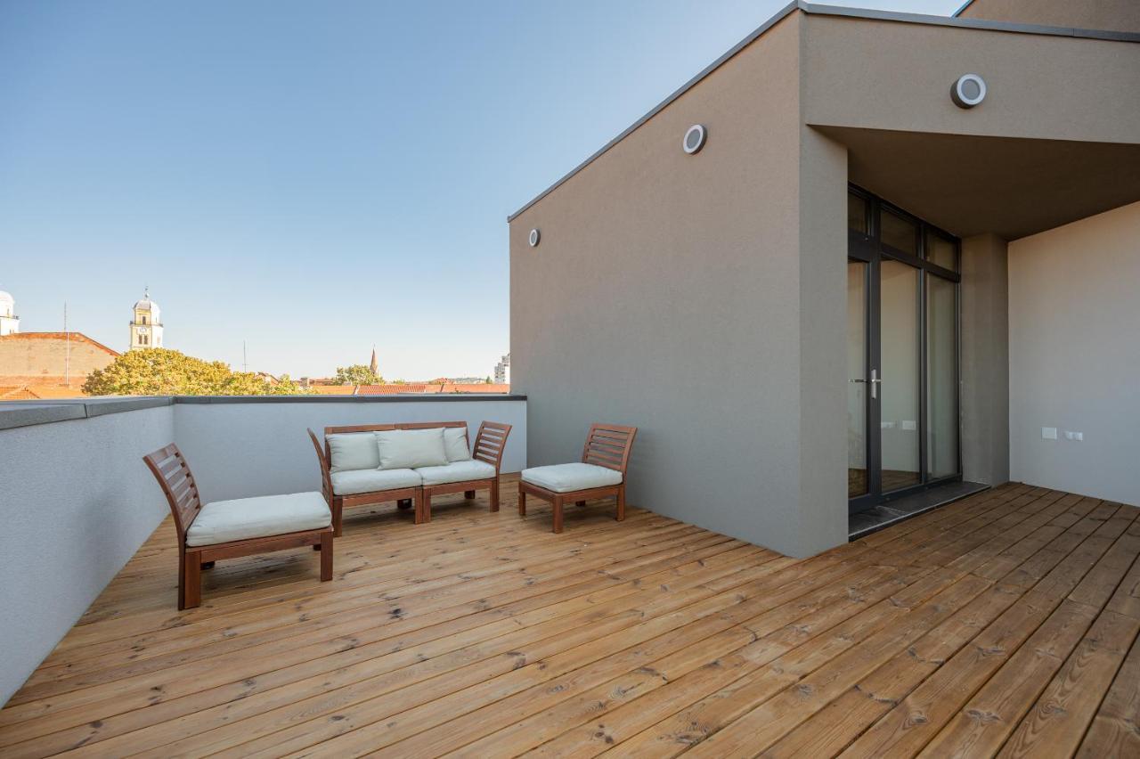 Calvin Aparthotel Nagyvárad Kültér fotó