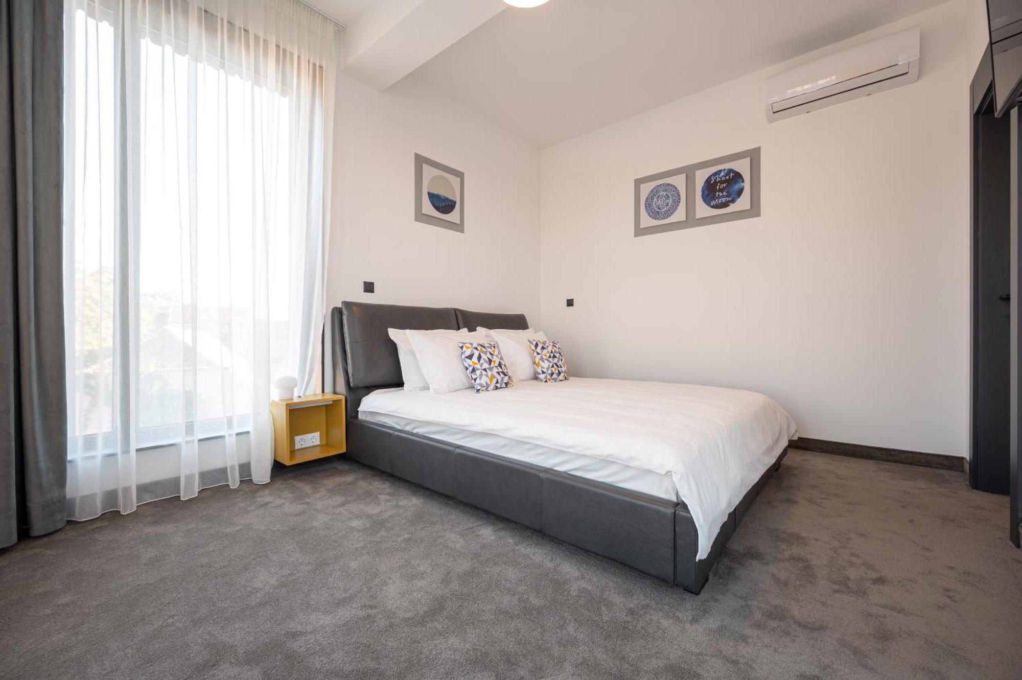 Calvin Aparthotel Nagyvárad Szoba fotó